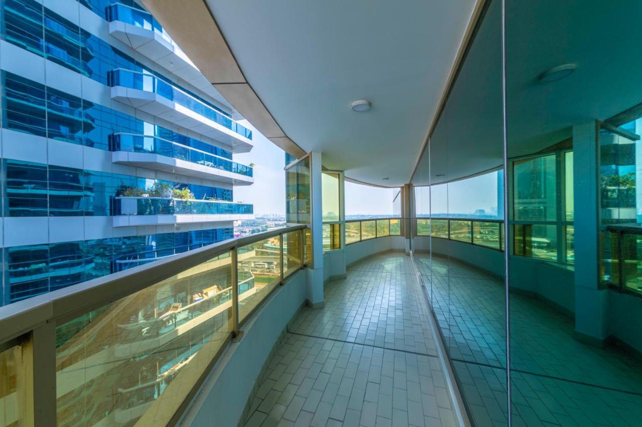 Maison Privee - Millennium Executive Tower Apartment Dubai Bagian luar foto